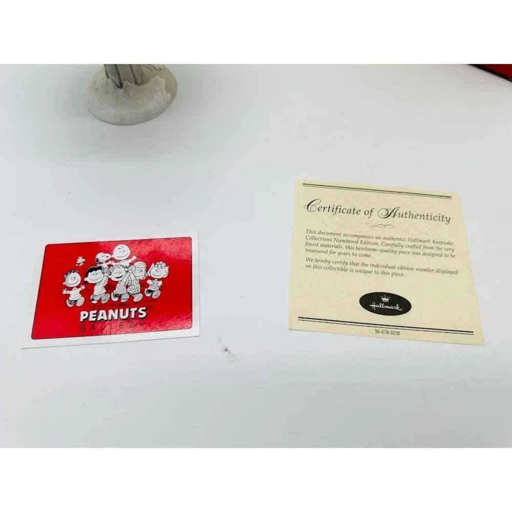 Hallmark Peanuts Snow‎ Globe Winter Games Snoopy Charlie Brown COA Box
